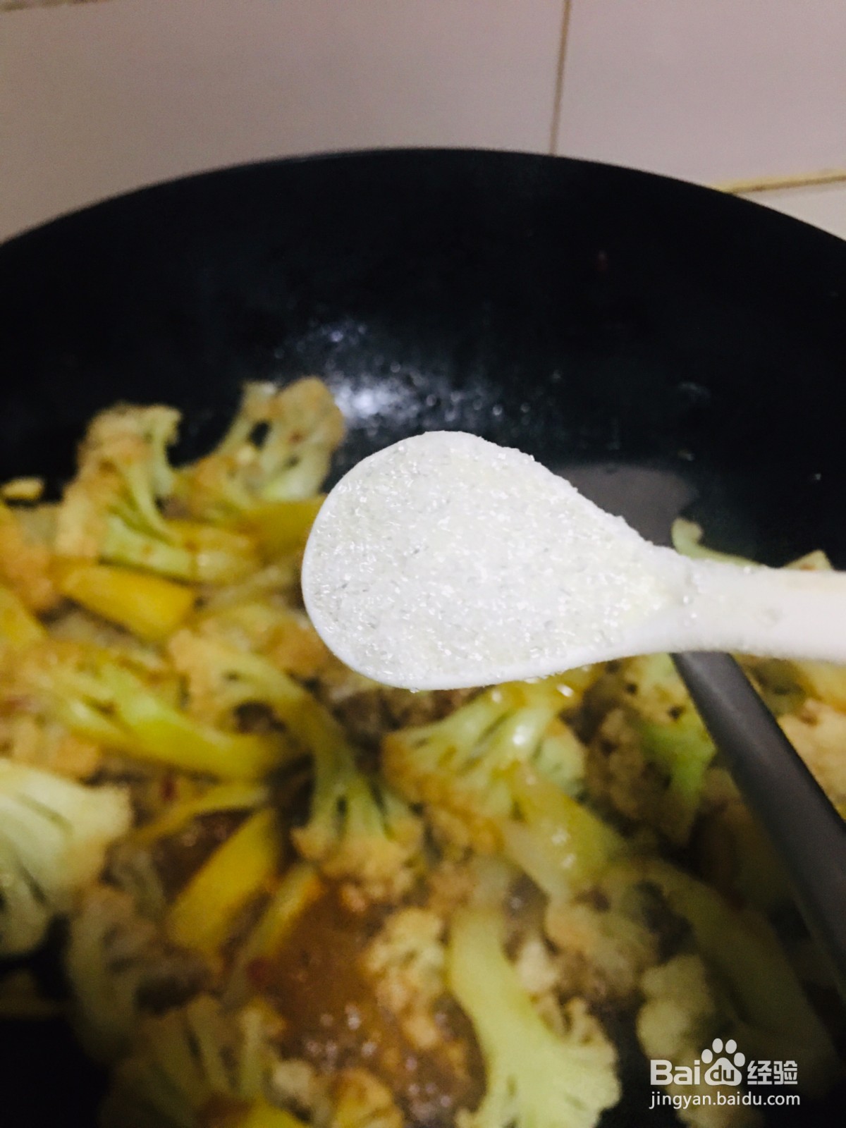 花菜炒肉的做法
