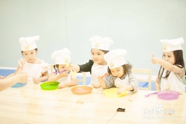 经济不佳时，怎么让孩子过得快乐