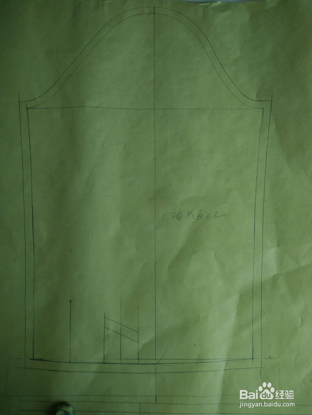 简单实用的系带衬衫