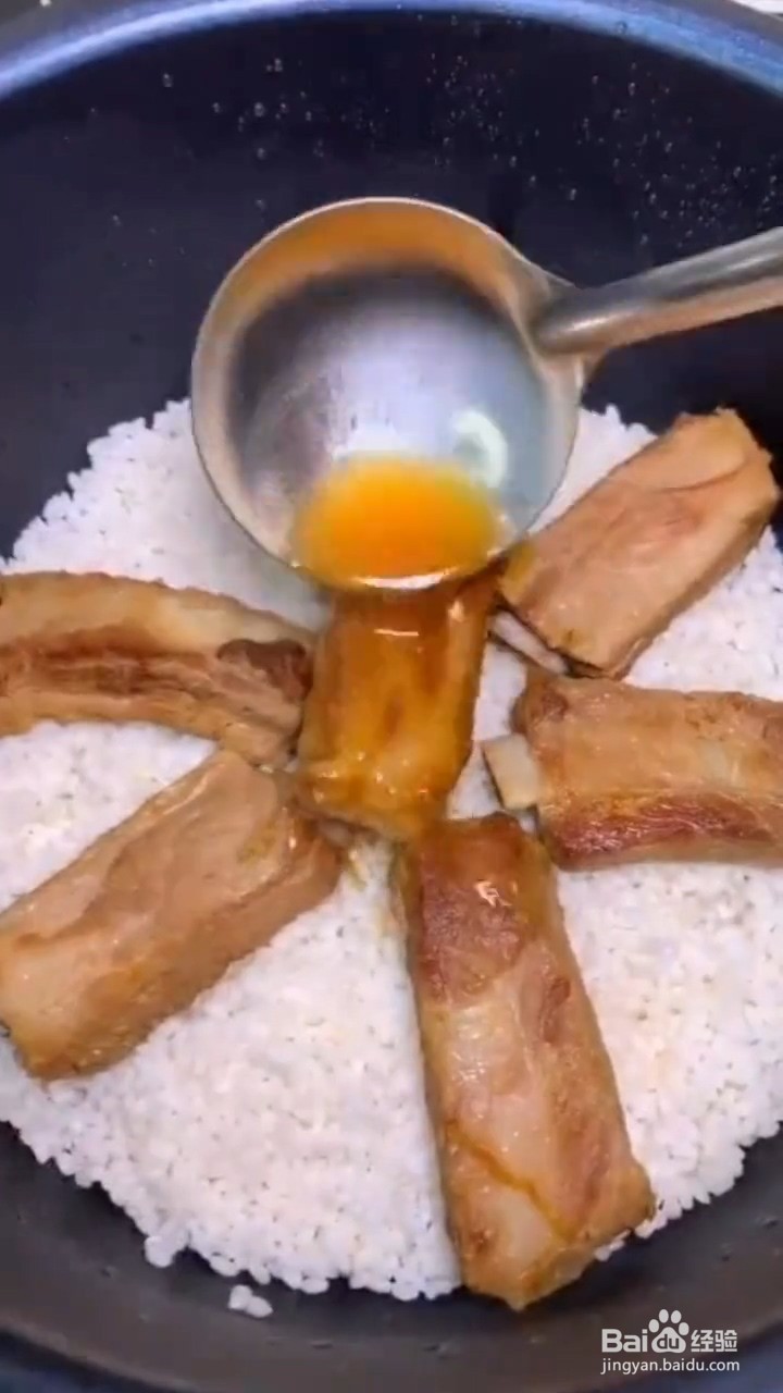 如何制作好吃的排骨玉米焖饭
