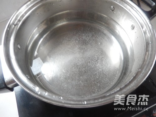 鱼糕荠菜粥的做法