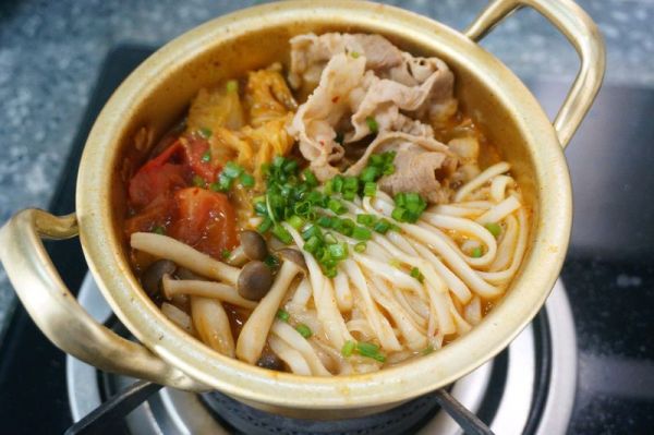 番茄泡菜肥牛面