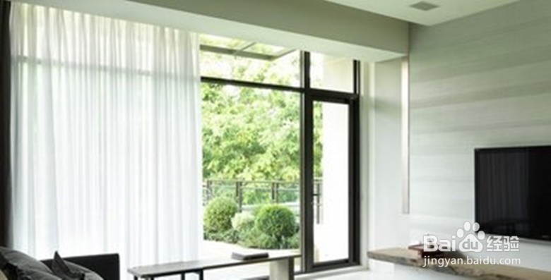 三面窗户的阳台怎么安窗帘