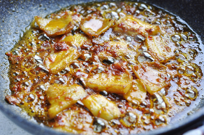 五花肉焖煎豆腐