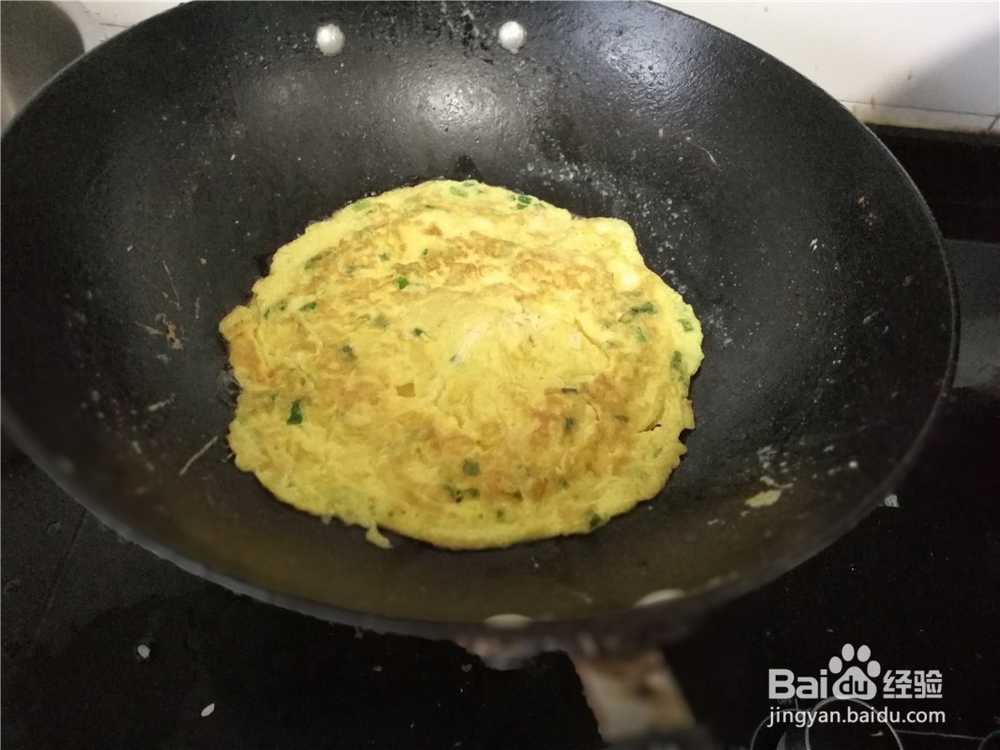 鸡蛋饼盖浇西红柿