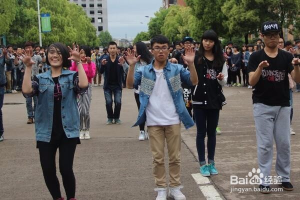 怎样让自己能够坚持参加晨练?