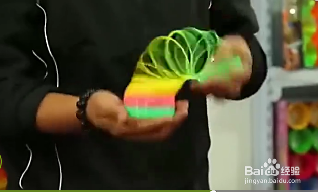 小彩虹圈怎么玩