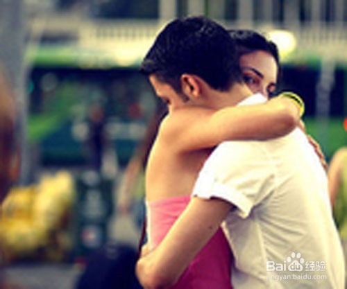 男生送什么礼物给女朋友才好。