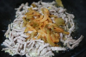 榨菜肉丝面怎么做?