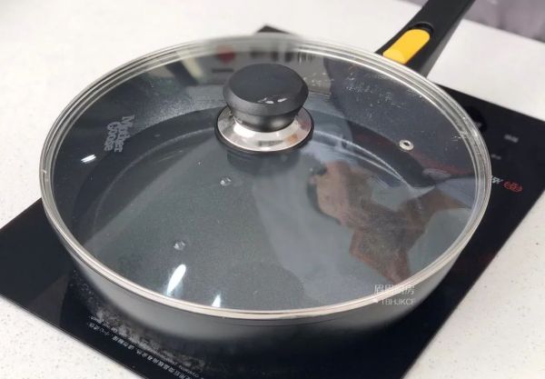 金汤酸菜肉丝面