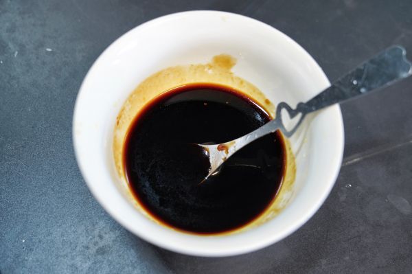 广式双拼腊味煲仔饭