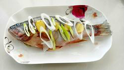 如何做清蒸鲈鱼?