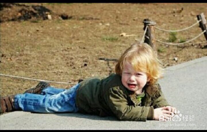 孩子的的童年，应该充满阳光