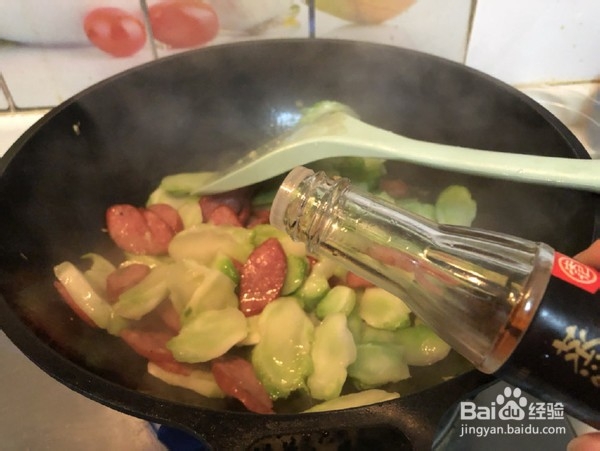 如何做出好吃美味的儿菜炒牛肉肠