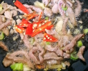 杏鲍菇炒肉丝的做法