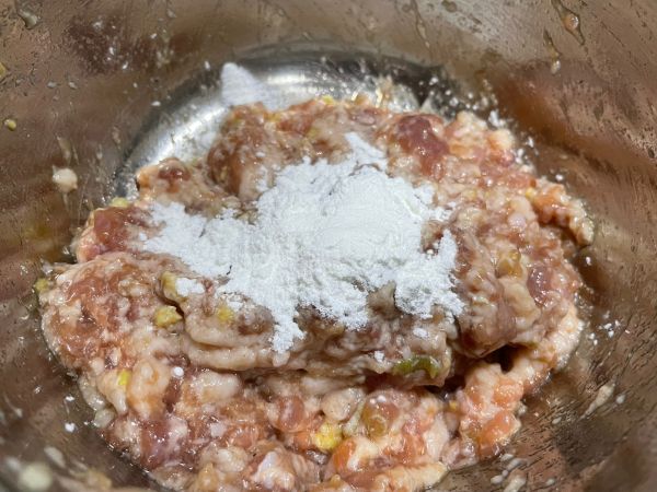 西红柿黄瓜肉丸汤