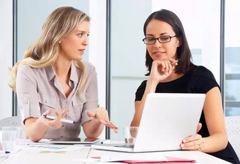 和同事一起做的工作出现问题怎么办