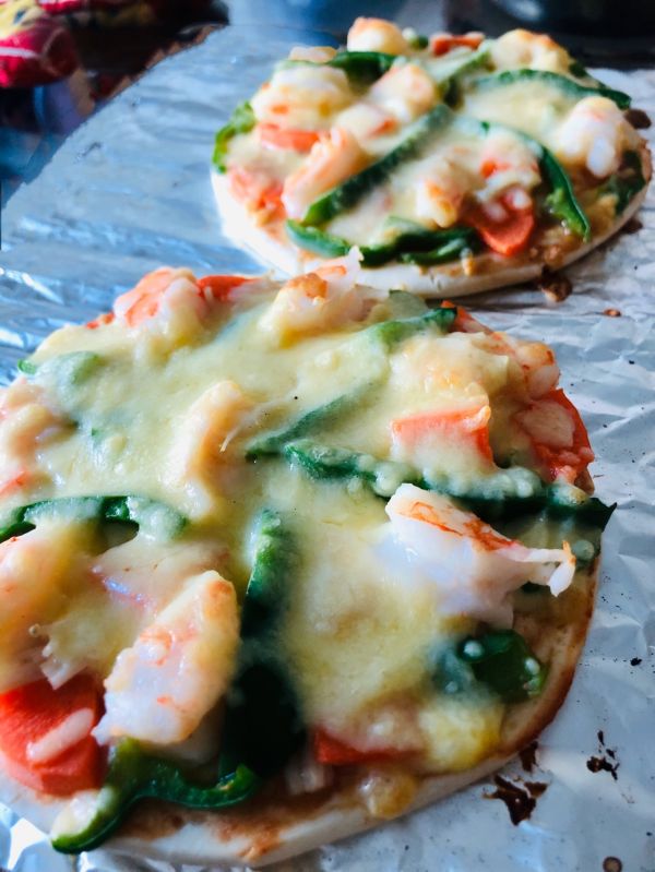 缤纷水果大虾双拼披萨