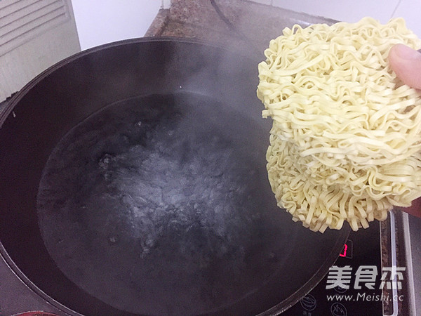 榨菜肉丝汤面