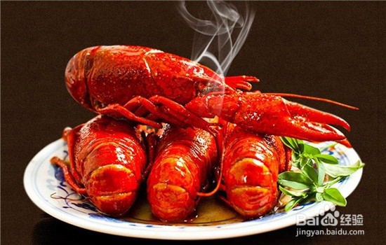 龙虾需清洗干净才能吃哦