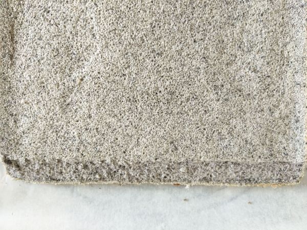 黑芝麻肉松蛋糕卷