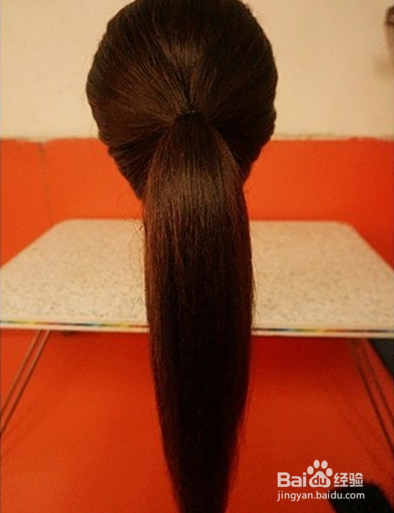 教你三分钟打造优雅盘发