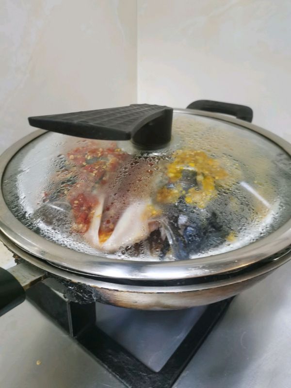 双椒蒸雄鱼鱼头