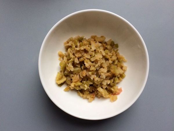 下饭神器：窝蛋榨菜蒸肉饼