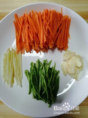 口感顺滑鱼香肉丝的做法