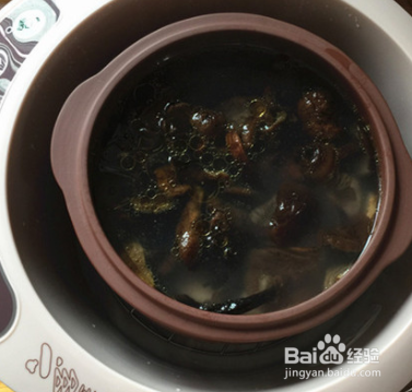 鲜香野生榛蘑煲排骨汤