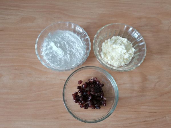 牛奶红豆糯米丸子