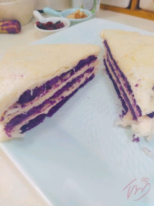 吐司新吃法紫薯三明治