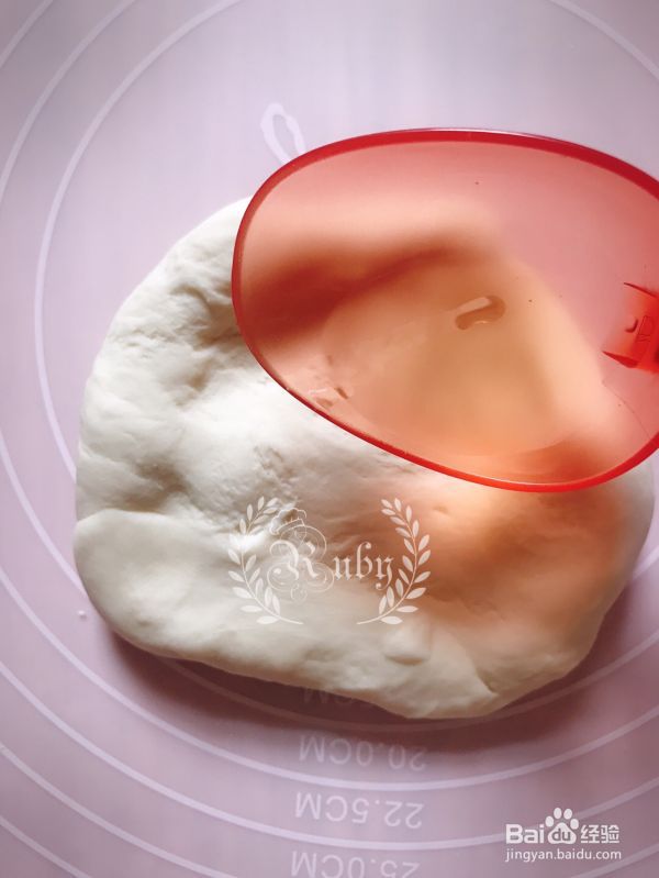 丑萌丑萌的三不像丑丑豆沙造型馒头