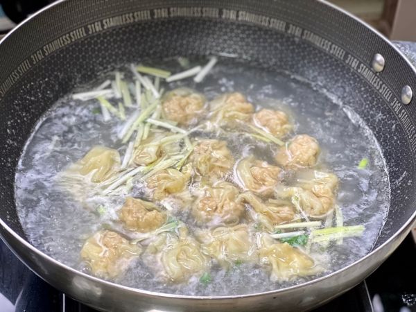 广东韭黄猪肉云吞