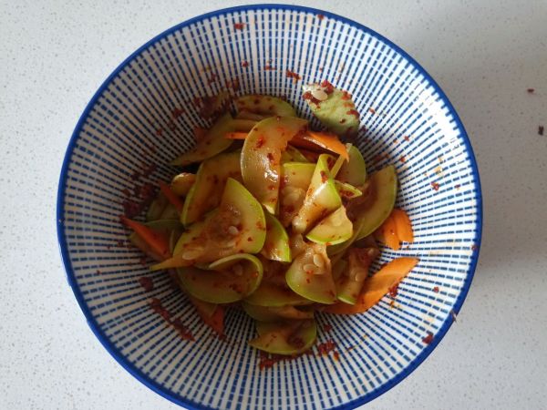 韩式辣拌西葫芦片