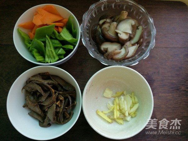 香菇青椒炒猪心