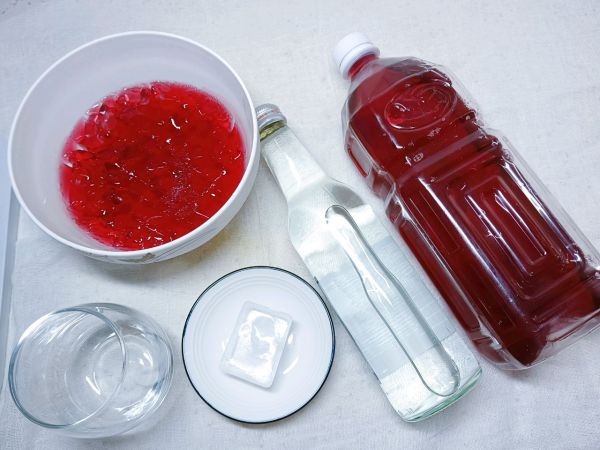蔓越莓果冻气泡水