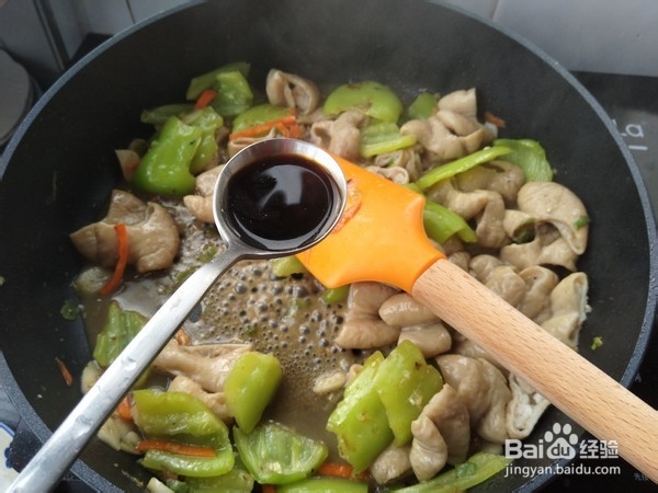 如何制作尖椒肥肠