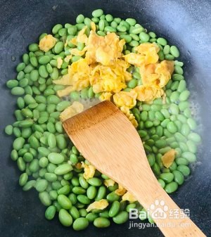 教你怎么做家常小炒毛豆炒鸡蛋