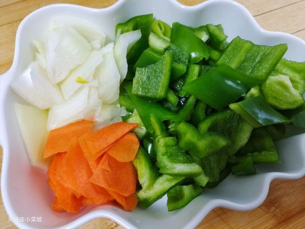 酱香肉段烧茄子