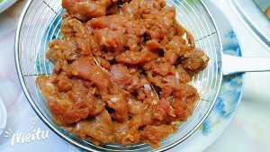 孜然牛肉【家庭版做法如下】