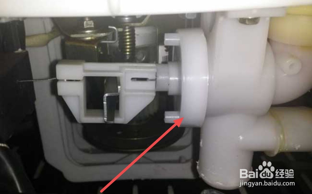 全自动洗衣机排水小怎么解决？