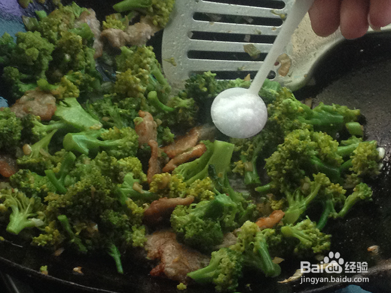 花椰菜炒肉片的做法