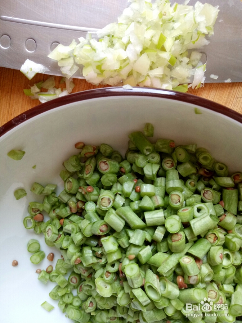 小孩子超喜欢的橄榄菜炒豇豆