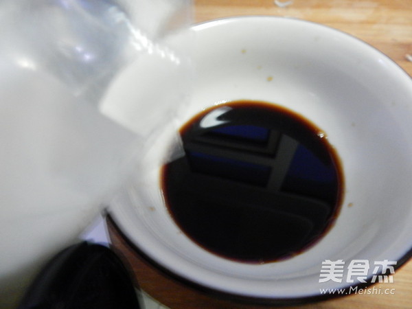 黄瓜金针菇卷