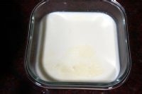 如何制作美味的香滑双皮奶
