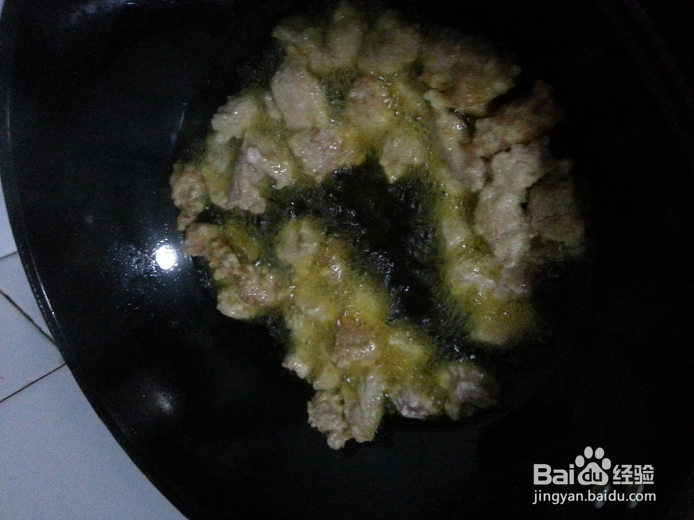东北肉段烧茄子的做法