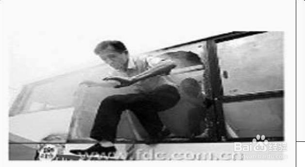 厦门brt爆炸公交车着火如何安全逃生