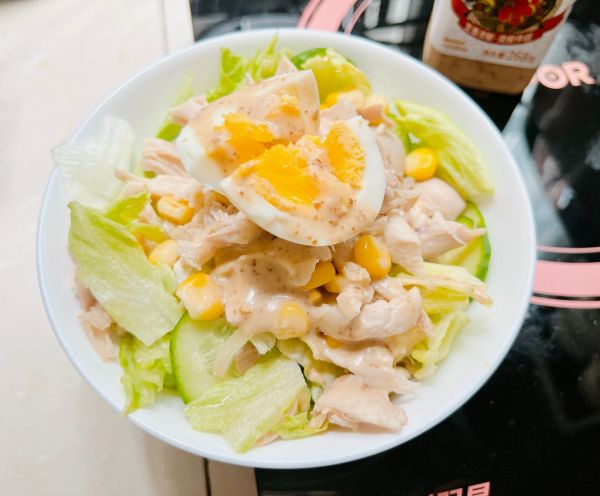 鸡胸肉蔬菜沙拉