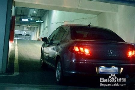 地下车库开车注意事项